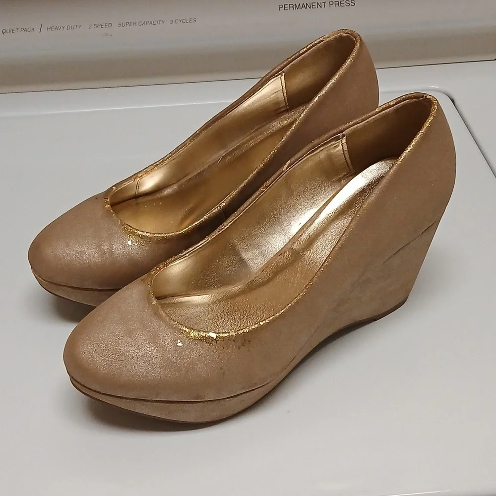 MAURICES wedge  FAIRYCORE Luxury ROMANTIC size 8.5